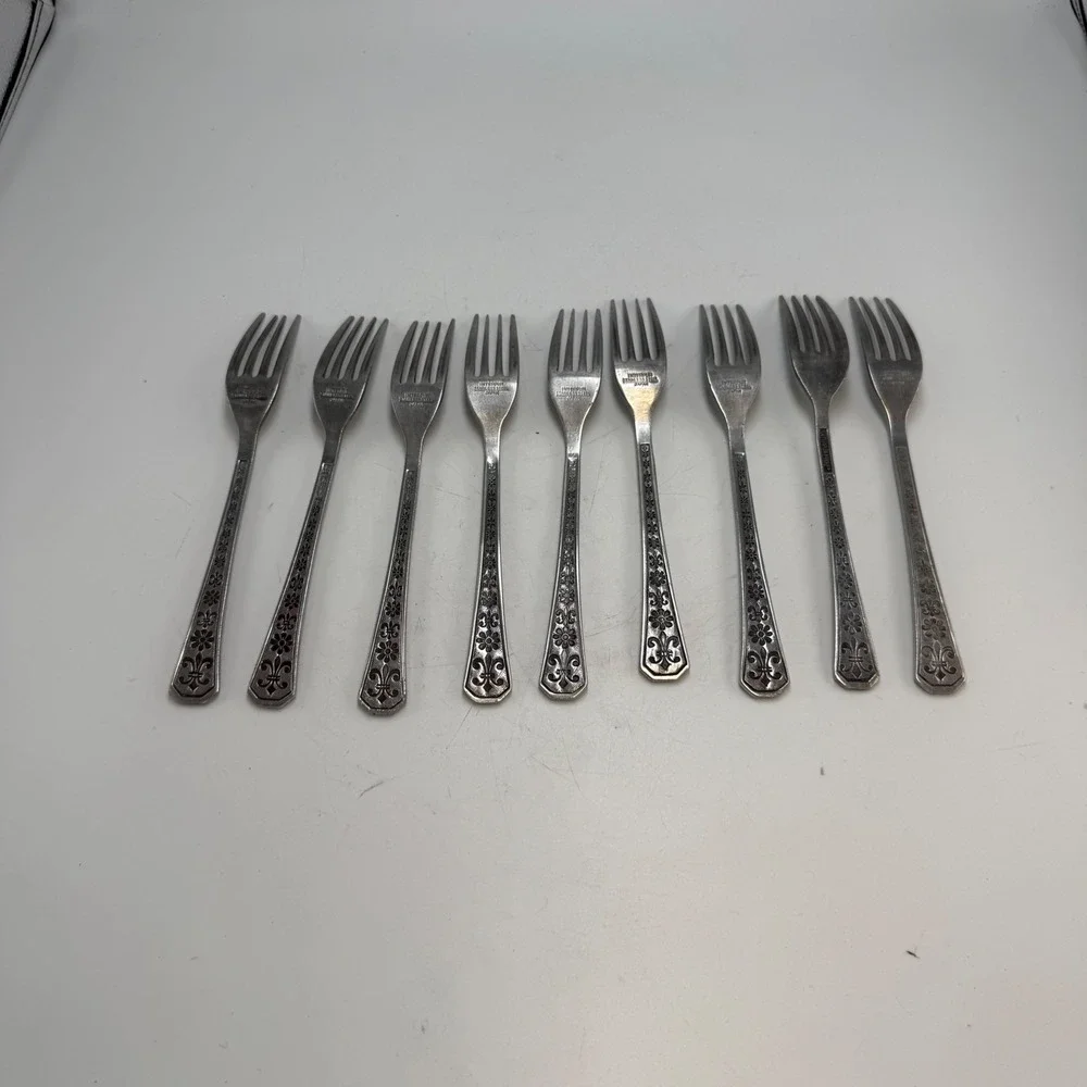 9 Interpur INR2 Stainless Steel Dinner Forks Japan Florenz Fleur De Lis Pattern